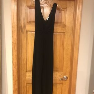 PRICEDROP* Deep V neck A line maxi dress